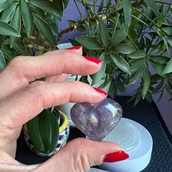 Amethyst Crystal‎ Heart Carving (8) - Picture 2 of 12